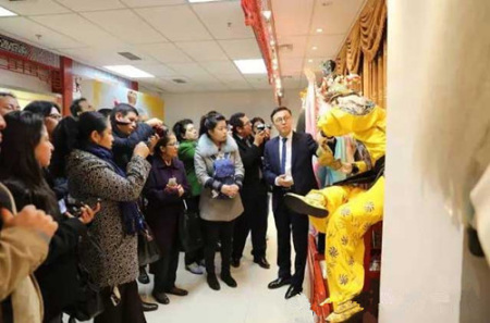 學(xué)員在國家京劇院體驗京劇藝術(shù)