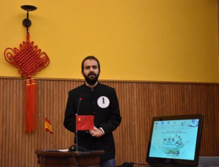 選手演講(西班牙《歐華報(bào)》/劉暢 攝) 選手演講(西班牙《歐華報(bào)》/劉暢 攝)