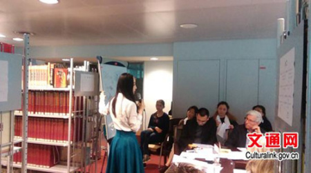 吳湜玨珊用中法雙語介紹了中國古典詩歌《送元二使安西》 吳湜玨珊用中法雙語介紹了中國古典詩歌《送元二使安西》