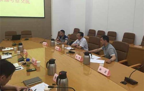 雙方進行交流討論 雙方進行交流討論