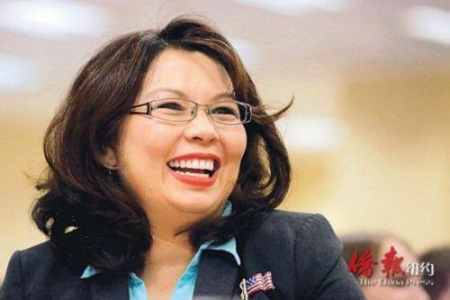 圖為贏得伊州民主黨國會參議員侯選人資格的譚美。（美國《僑報》）