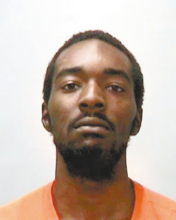 中央警察分局逮捕三名正搶劫三名女游客的非裔青年Kordell Carter。（舊金山警方提供）