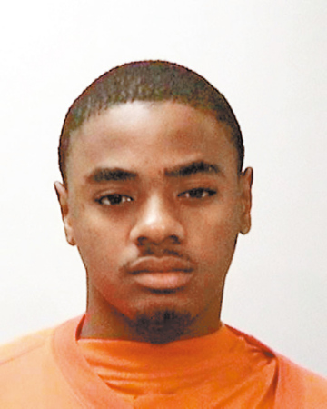 中央警察分局逮捕三名正搶劫三名女游客的非裔青年Lamar Fontenot。（舊金山警方提供）