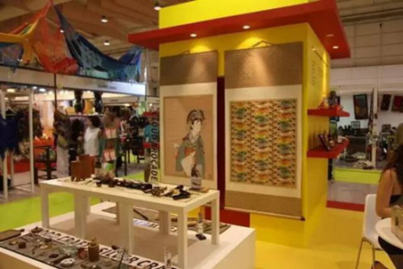 中國(guó)展臺(tái)。