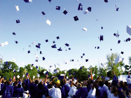 留學生平安順利完成學業(yè)是家庭和社會的共愿。（澳洲新快網(wǎng)）