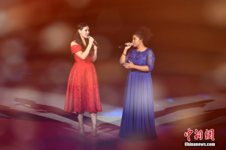 獲獎(jiǎng)選手在頒獎(jiǎng)晚會(huì)現(xiàn)場(chǎng)演出。 <a target='_blank'  >中新網(wǎng)</a>記者 金碩 攝