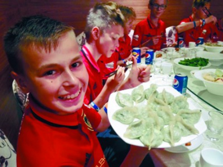 東北菜館大快朵頤(攝影記者 沈生) 東北菜館大快朵頤(攝影記者 沈生)