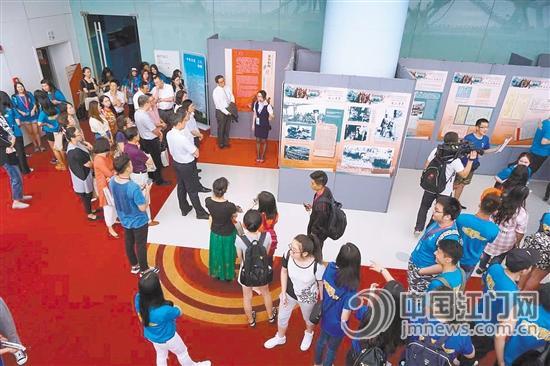 “金山伯的榮耀”僑匯展在水立方展出。