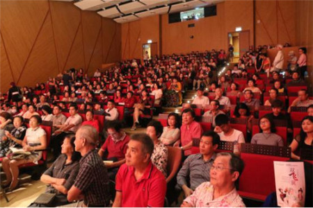 開幕演出座無虛席 開幕演出座無虛席