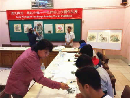 孔祥喬教授尼泊爾國家旅游局官員作畫