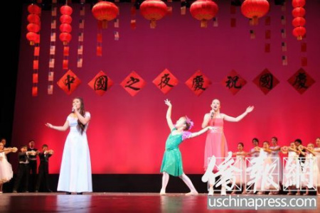 水立方杯入圍者王曉彤和葆琳組成的水立方杯組合將晚會推向了高潮。