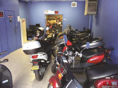 銷售維修一線完成。（美國(guó)《僑報(bào)》/宋旸 攝）