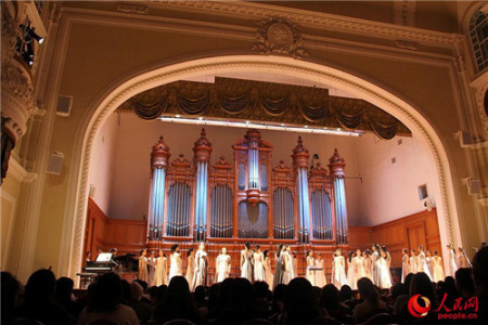 TianKong合唱團(tuán)表演歌曲《天湖-納木錯(cuò)》