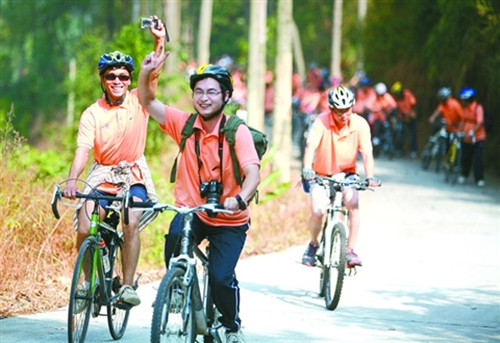 森林游受到佛山市民青睞。