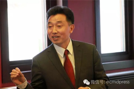 陳法春副書記感謝中國駐法使館教育處、領(lǐng)事部、兄弟院校校友會(huì)的關(guān)心和支持。