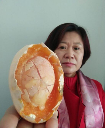 相似案例:新疆焉耆縣發(fā)現(xiàn)的巨型蛋中蛋 相似案例:新疆焉耆縣發(fā)現(xiàn)的巨型蛋中蛋