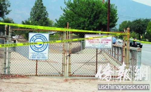 被封鎖的河道入口。(美國(guó)《僑報(bào)》/翁羽 攝)