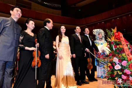 合影。(阿根廷華人網(wǎng)/柳軍 攝)