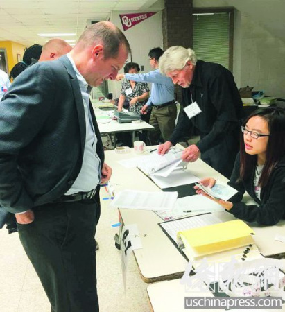 休斯敦中國城投票站。（美國《僑報》/鄭直 攝）