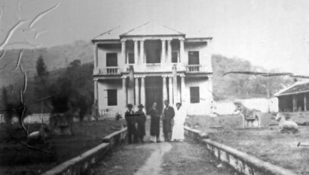 1931年時的大埔三河壩中山紀(jì)念堂、中山公園歷史風(fēng)貌。