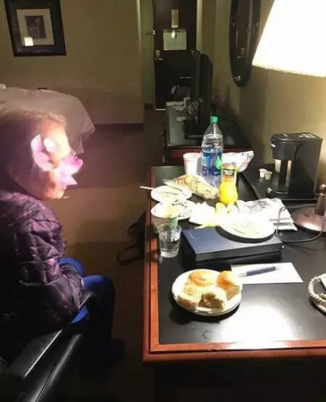 Zhang奶奶住進機場的旅店。圖片來源：亞特蘭大華人生活網(wǎng)