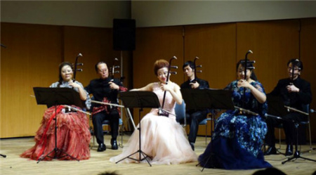 演奏現(xiàn)場。(日本《中文導(dǎo)報》/文遲 攝)