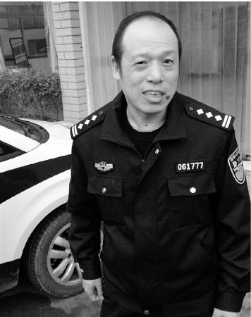 接受采訪時，民警老鄭一再說，這只是一件小事。