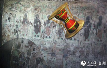 3D眼鏡下的敦煌莫高窟 (攝影 許夢(mèng)怡) 3D眼鏡下的敦煌莫高窟 (攝影 許夢(mèng)怡)