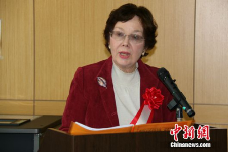 圖為阿南史代女士應邀作精彩的講演。