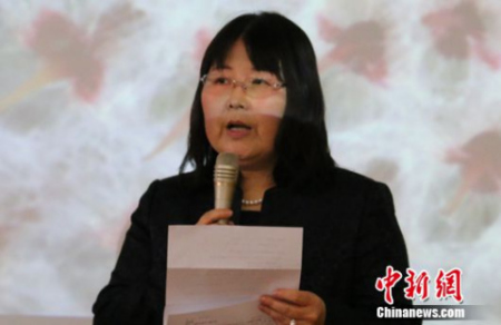 圖為在日華人女性交流會會長姜春姬致辭。