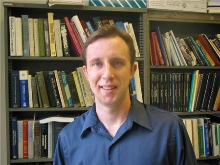 加州大學(xué)洛杉磯分校教授威廉·克盧格(網(wǎng)頁(yè)截圖)