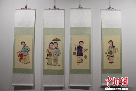 山東高密撲灰年畫，作者呂紅霞?！≡鴿?攝