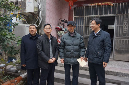 走訪慰問歸僑魏興安 走訪慰問歸僑魏興安