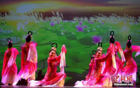圖為舞蹈《漢風(fēng)舞韻》。 <a target='_blank' >中新社</a>記者 付強(qiáng) 攝
