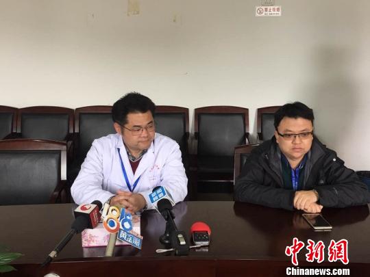 院方接受采訪?！±铈面?攝