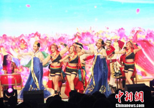 舞蹈《爭(zhēng)奇斗艷》。林永傳 攝