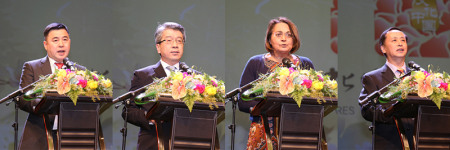 圖中從左至右依次為：米蘭華僑華人工商會(huì)會(huì)長(zhǎng)李秀桐致辭。中國(guó)駐米蘭總領(lǐng)館副總領(lǐng)事黃永躍致辭。米蘭市副市長(zhǎng)Rozza致辭?！拔幕袊?guó)·四海同春”藝術(shù)團(tuán)團(tuán)長(zhǎng)劉景智致辭。(圖片來(lái)源：歐洲時(shí)報(bào)記者夏曉彤 攝)