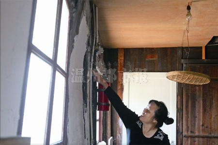 厲宅內(nèi)一處墻體變形嚴(yán)重 厲宅內(nèi)一處墻體變形嚴(yán)重