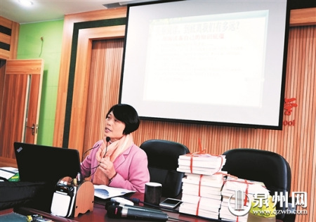 作為“教育世家”第二代，林藝蓉活躍在教師舞臺上。（林藝蓉 供圖）