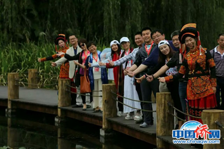 考察四川留影 考察四川留影