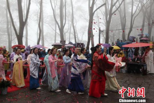 花仙子散花賜福。曾佐然 攝 曾佐然 攝