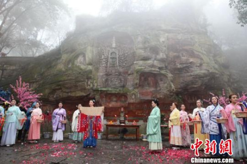 瀘縣玉蟾山第三屆花朝節(jié)。曾佐然 攝 鄒立揚(yáng) 攝