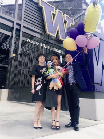 陳笑嘯與父母一起 陳笑嘯與父母一起