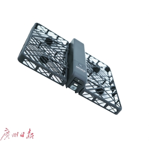 王孟秋發(fā)明的“小黑俠”無人機(jī)。