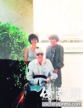 90年代沈佩君派駐夏威夷期間參觀珍珠港。(美國(guó)《僑報(bào)》/管黎明 攝)