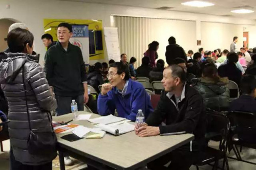 志愿者現(xiàn)場(chǎng)服務(wù)，非常給力