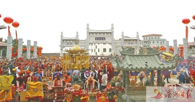 祈福大典現(xiàn)場(chǎng) 王雪玉 攝 祈福大典現(xiàn)場(chǎng) 王雪玉 攝