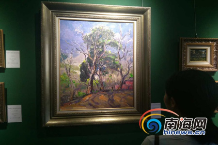 5月4日青年節(jié)當(dāng)天，符國平油畫寫生作品回顧展——那個年代，在?？隍T樓水巷口56號國新書苑開展，展期十天。南海網(wǎng)記者 孫令正 攝