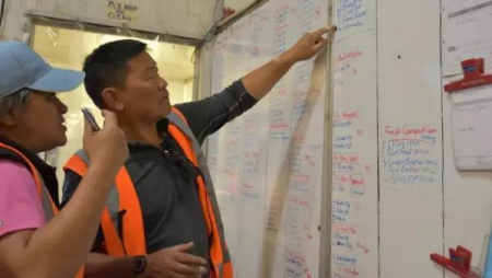 在車間（新西蘭先驅報中文網(wǎng)）