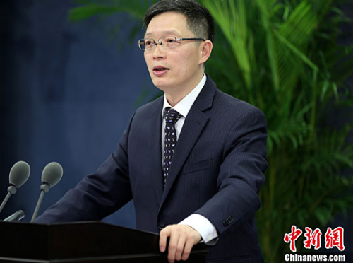 資料圖：國(guó)臺(tái)辦發(fā)言人安峰山主持例行新聞發(fā)布會(huì)。<a target='_blank' >中新社</a>記者 張勤 攝